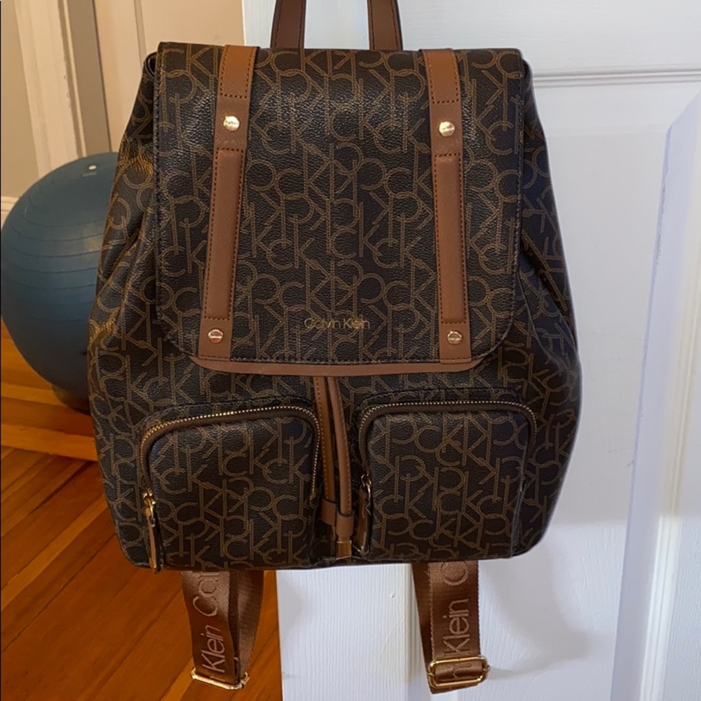 Calvin Klein backbag shipping tmr !!!!!!